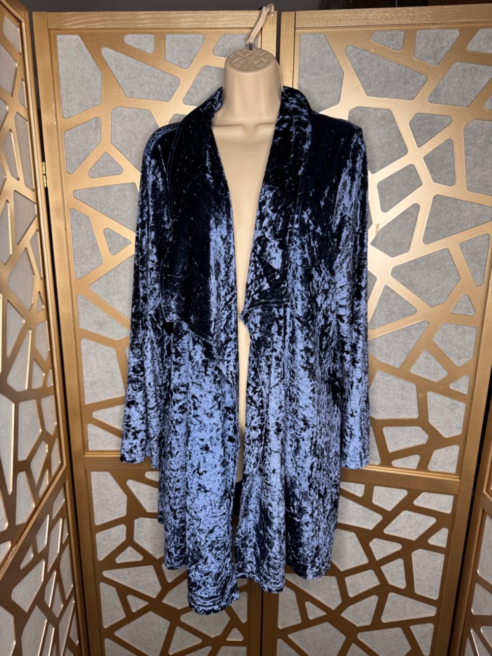 Misslook Crushed Velvet Open Front Cardigan Duster | Navy Blue Luxe - Picture 2 of 9